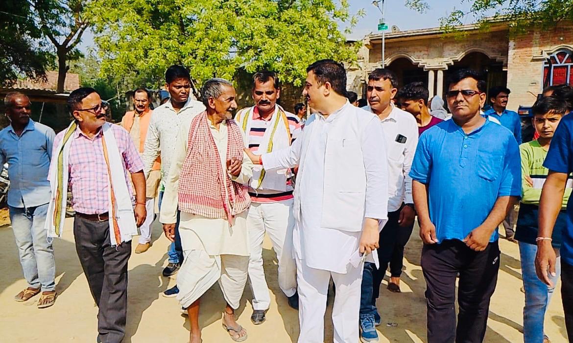 कांग्रेस प्रदेश सचिव अतुल सिंह ने ऊंचाहार व रोहनिया क्षेत्र में जनसंपर्क कर सुनीं जनता की समस्याएं