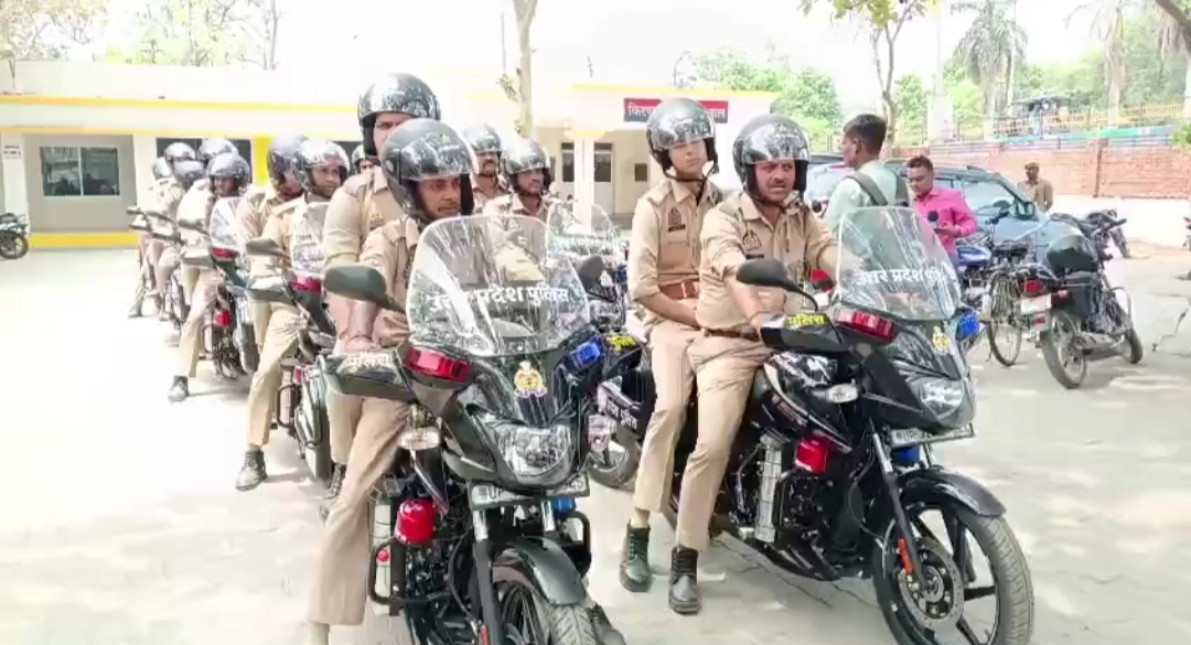 रायबरेली पुलिस को मिली डायल 112 की 10 नई बाइकें, एसपी ने किया रवाना