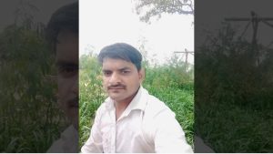 गुरुग्राम से लौटते समय सड़क हादसे में युवक की मौत, पत्नी और साला घायल