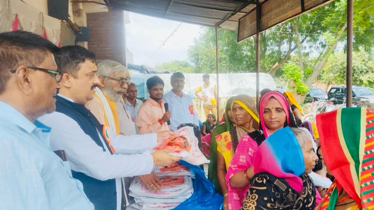 राखी पर बहनों ने जताया विश्वास, अतुल सिंह बोले- हर हाल में करूंगा रक्षा