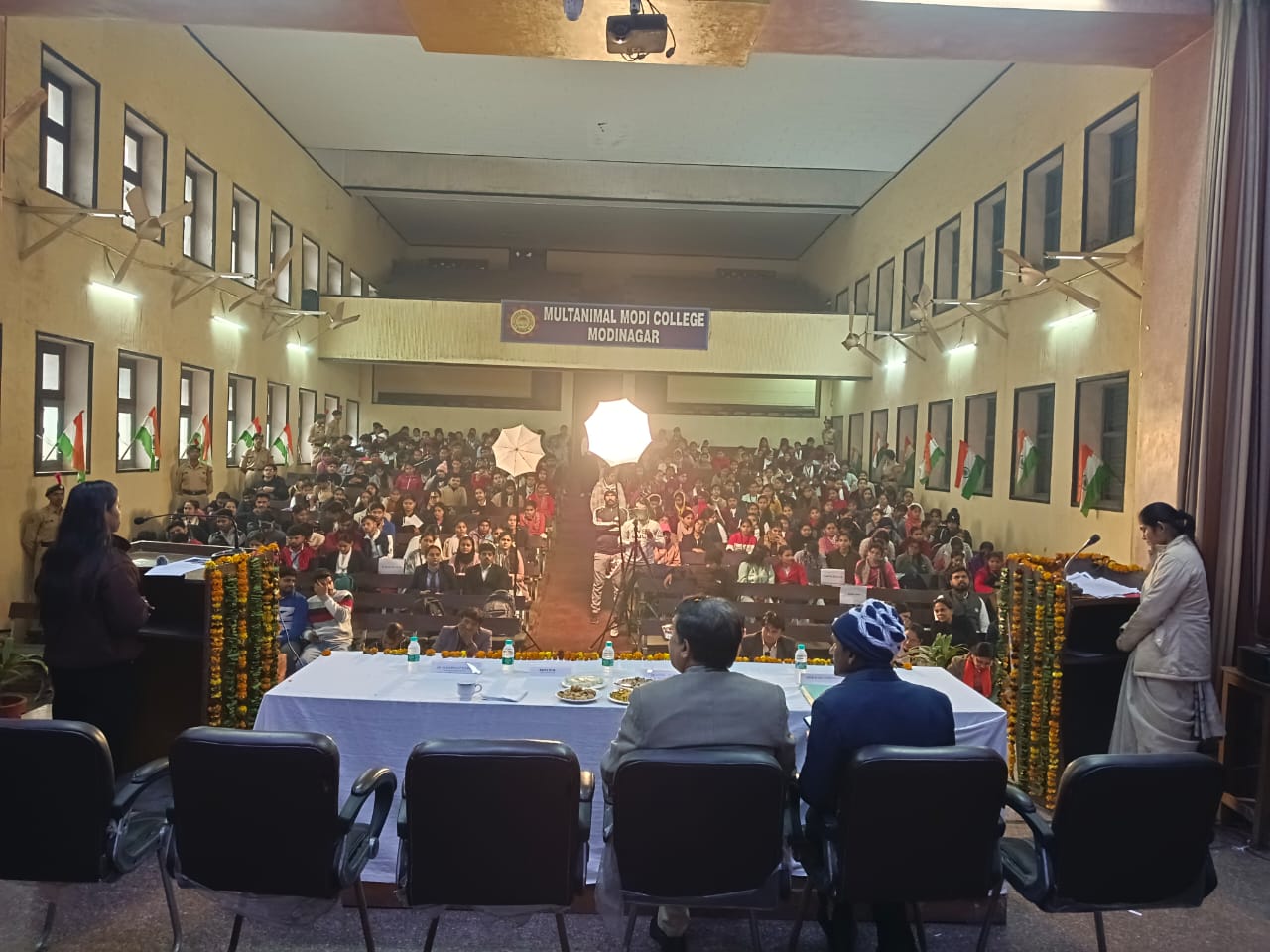 विकसित भारत की दिशा में युवाओं की भूमिका, गाजियाबाद में जिला स्तरीय युवा सदन का आयोजन