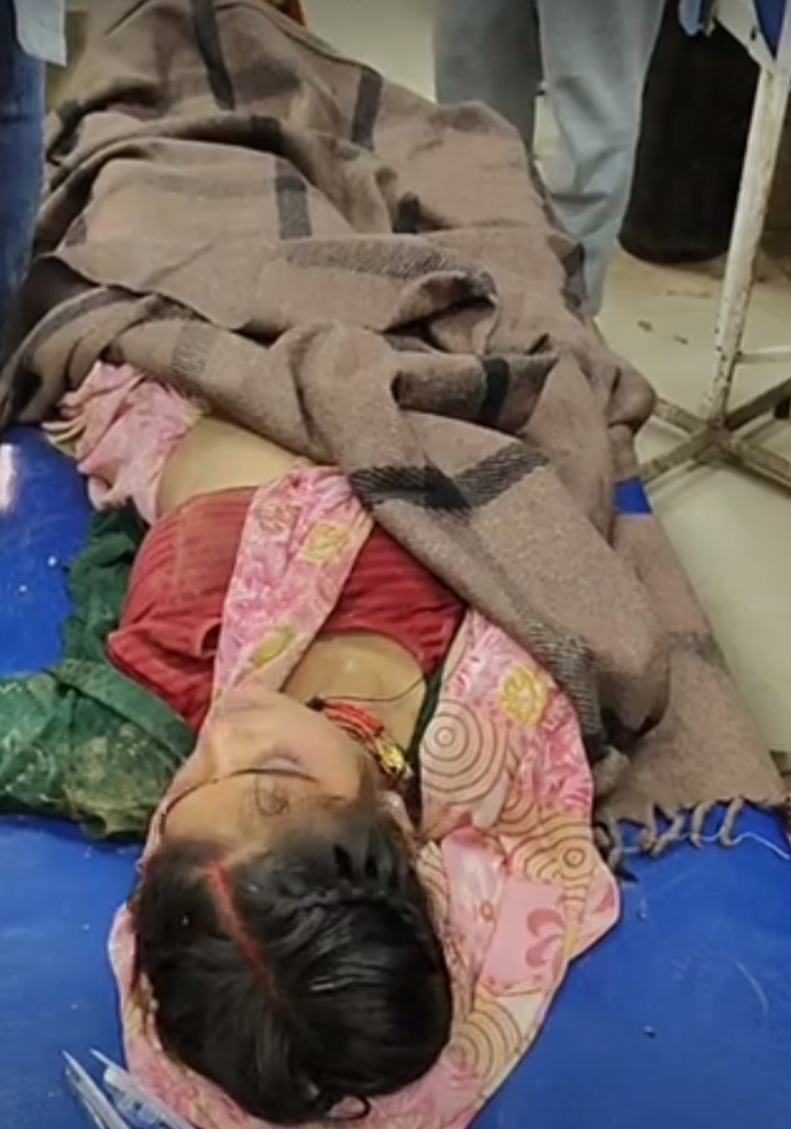हाथरस में ईंट भट्ठे पर हादसा, कच्ची दीवार गिरने से दो महिलाएं गंभीर घायल